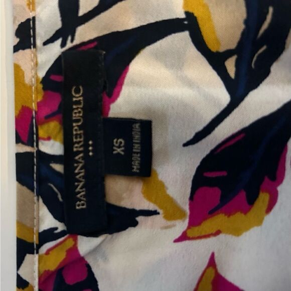 Banana Republic Cream Print Pattern Sleeveless Blouse Size XS - Picture 3 of 8